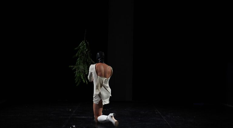 Imagen de una escena de la obra