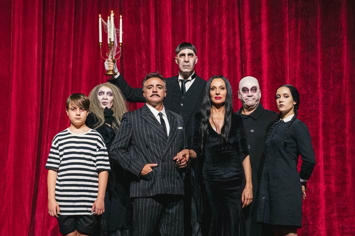 De izda a dcha: Javier Blázquez, Amparo Saizar, Javier Navares, Javier Canales, Natalia Millán, Omar Calicchio y Cristina Picos