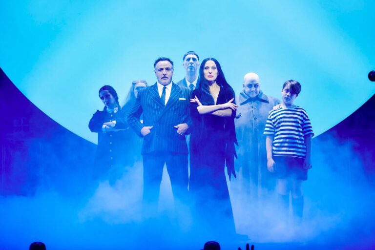Imagen de escena del musical 'La familia Addams'