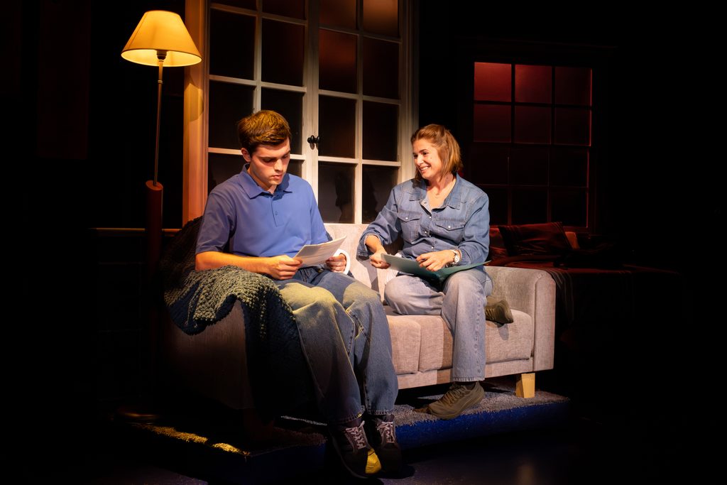 dear_evan_hansen_escena_036_┬®javiernaval. EVAN Y MADRE